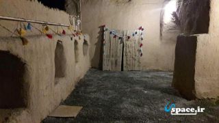 نمای محوطه اقامتگاه بوم گردی دلنوازان - همدان - روستای امزاجرد